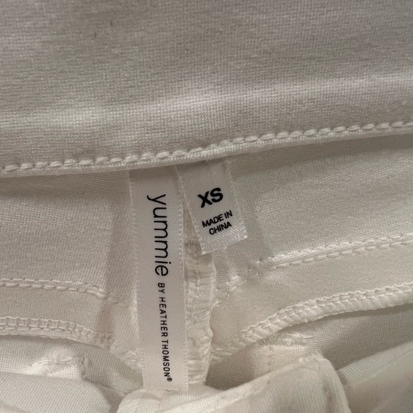 NWT!! Yummie by Heather Thomson Dena Skimmer 5 pocket pant. Size XS. White. - Picture 7 of 8